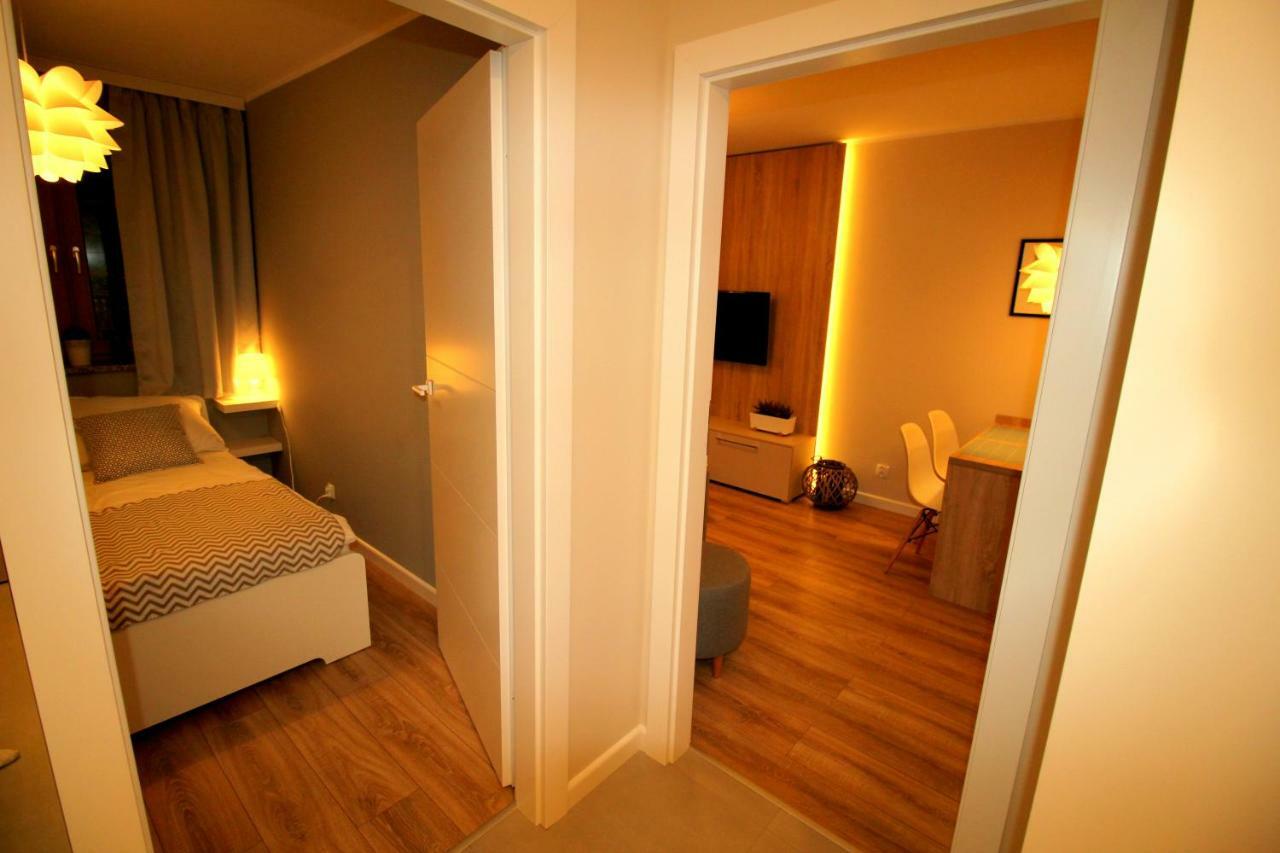 Apartamenty Podgorze ชกลาร์สกา ปอเรมบา ภายนอก รูปภาพ