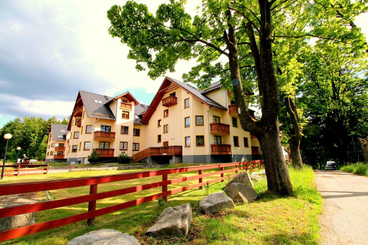 Apartamenty Podgorze ชกลาร์สกา ปอเรมบา ภายนอก รูปภาพ