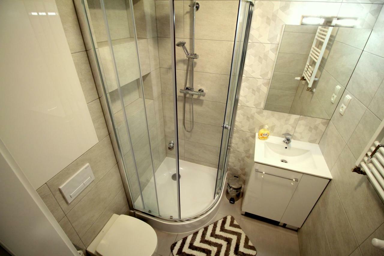 Apartamenty Podgorze ชกลาร์สกา ปอเรมบา ภายนอก รูปภาพ