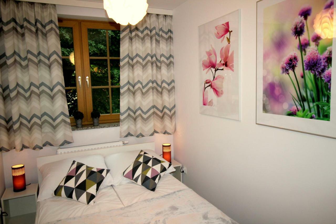 Apartamenty Podgorze ชกลาร์สกา ปอเรมบา ภายนอก รูปภาพ